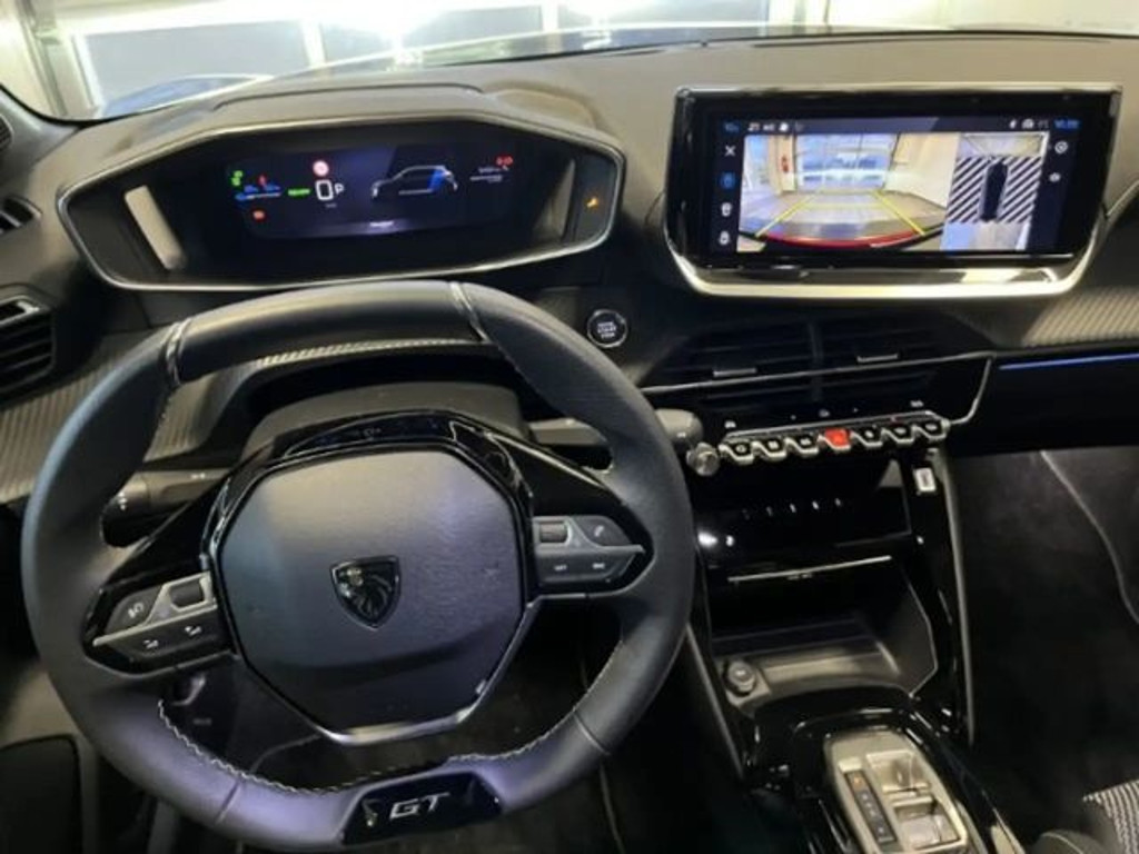 Peugeot e-208