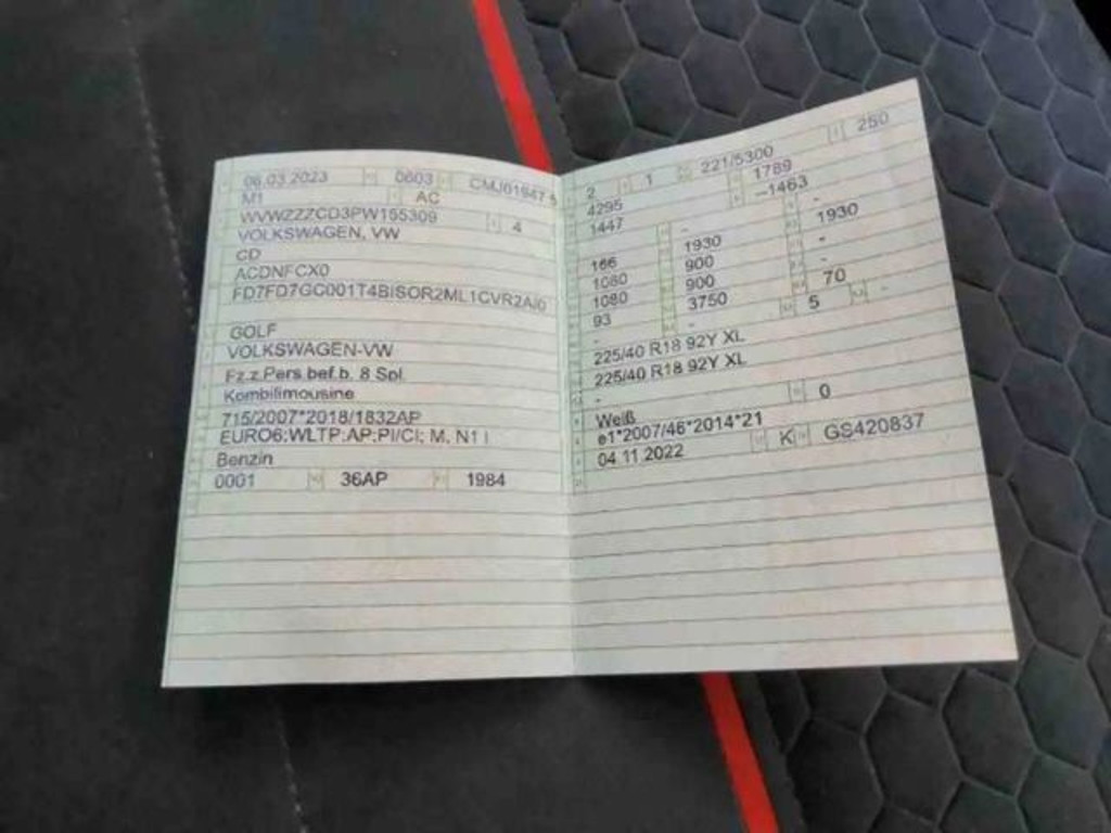 Volkswagen Golf