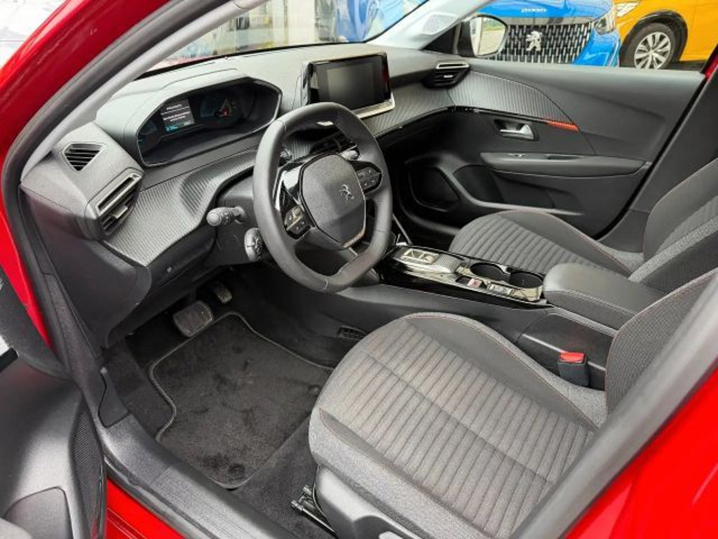 Peugeot e-208