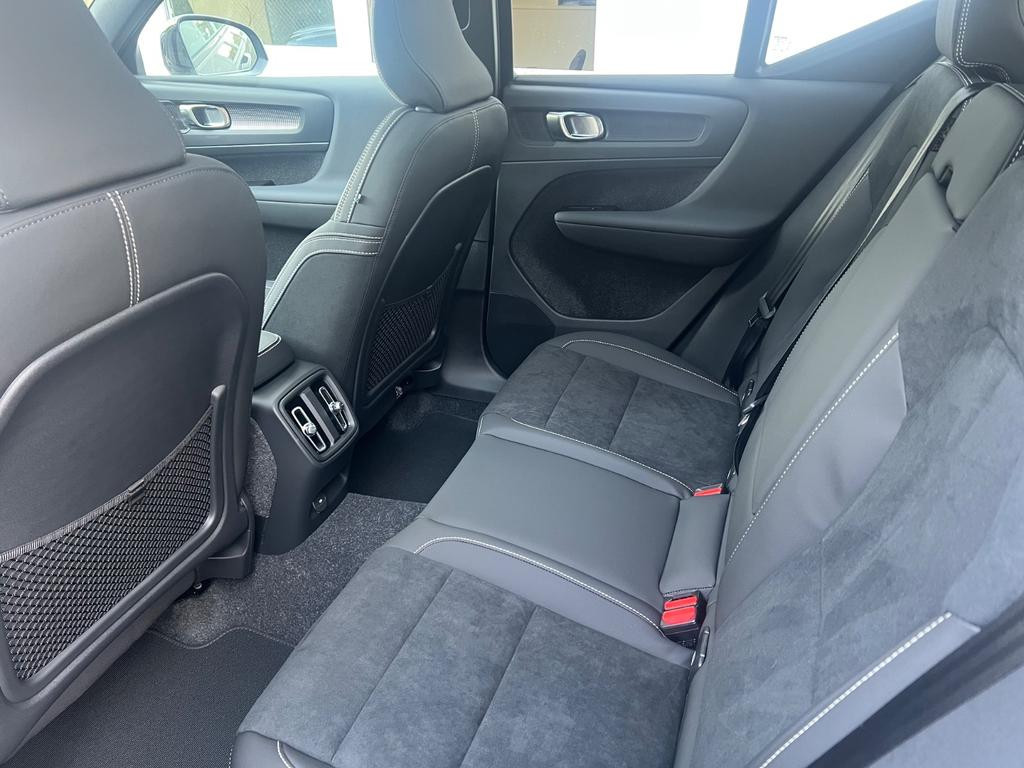 Volvo EX40