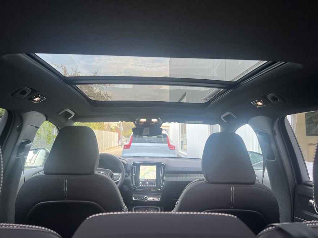 Volvo EX40