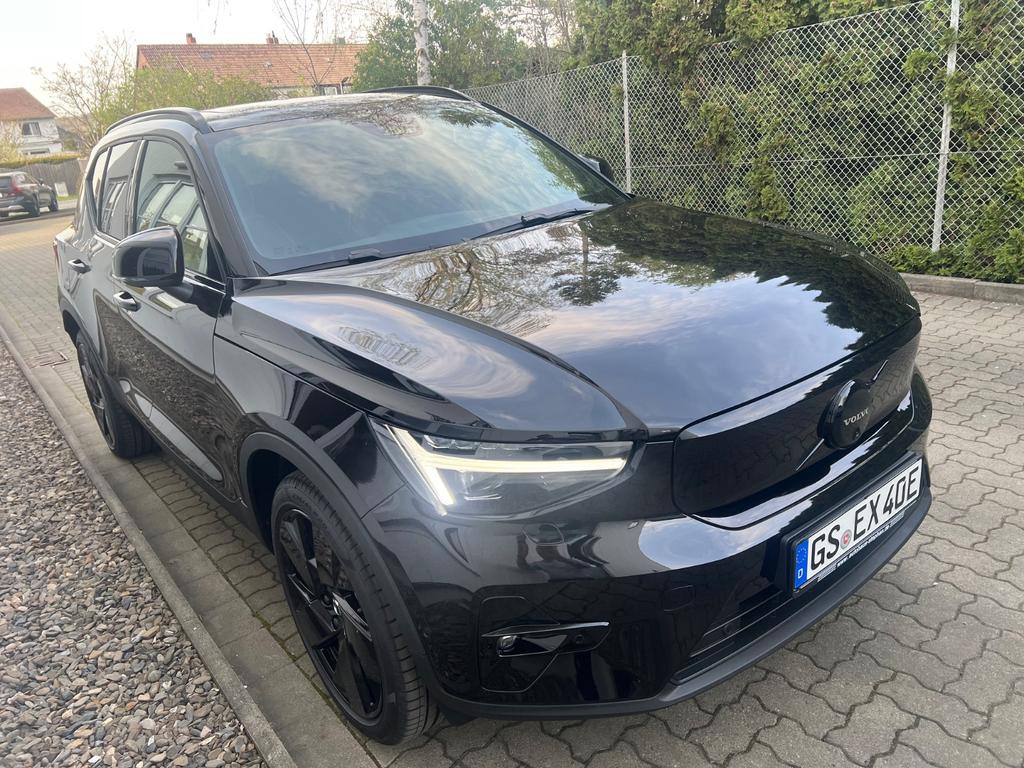 Volvo EX40