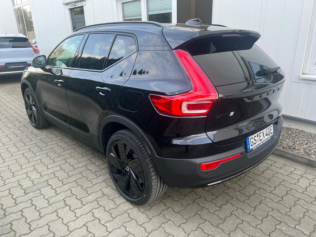 Volvo EX40