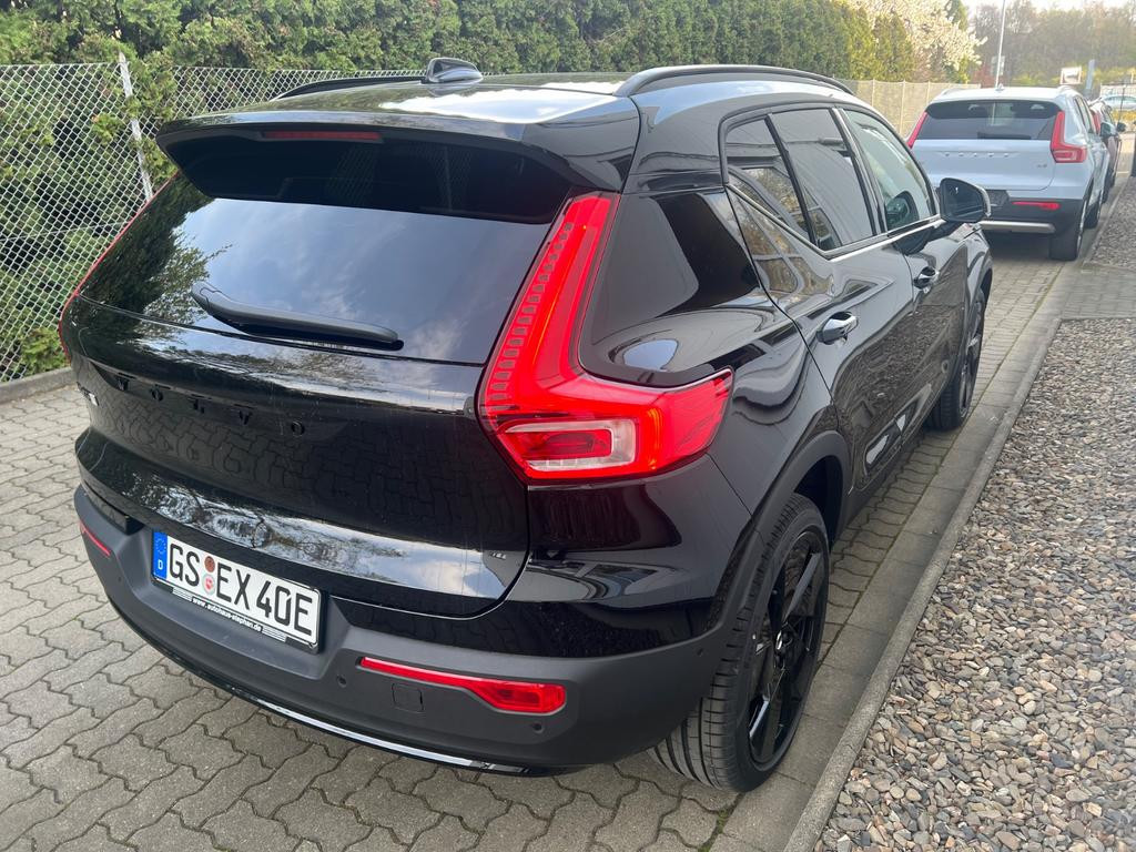 Volvo EX40