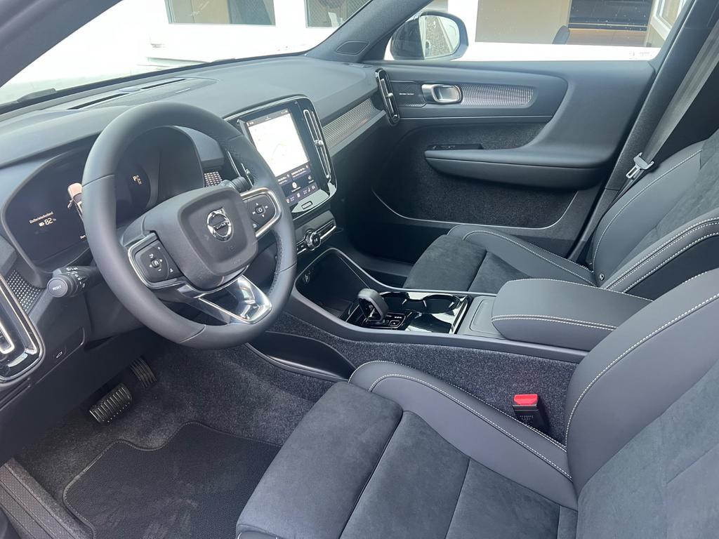 Volvo EX40