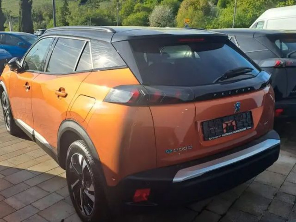 Peugeot e-2008