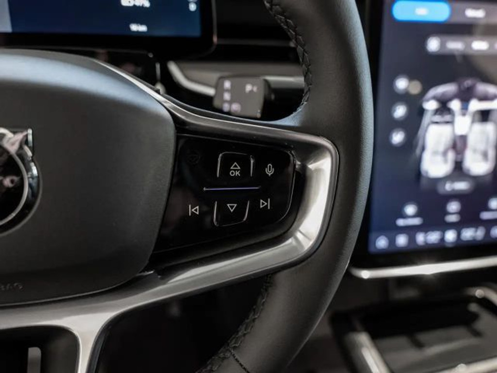 Volvo EX90
