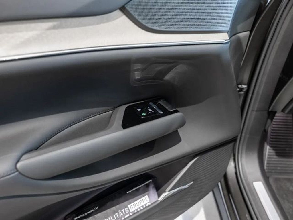 Volvo EX90