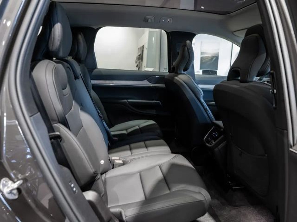 Volvo EX90