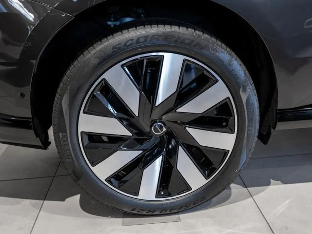 Volvo EX90