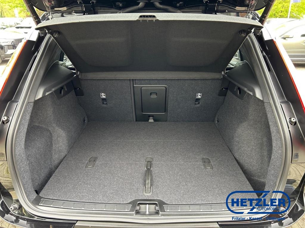 Volvo EX40