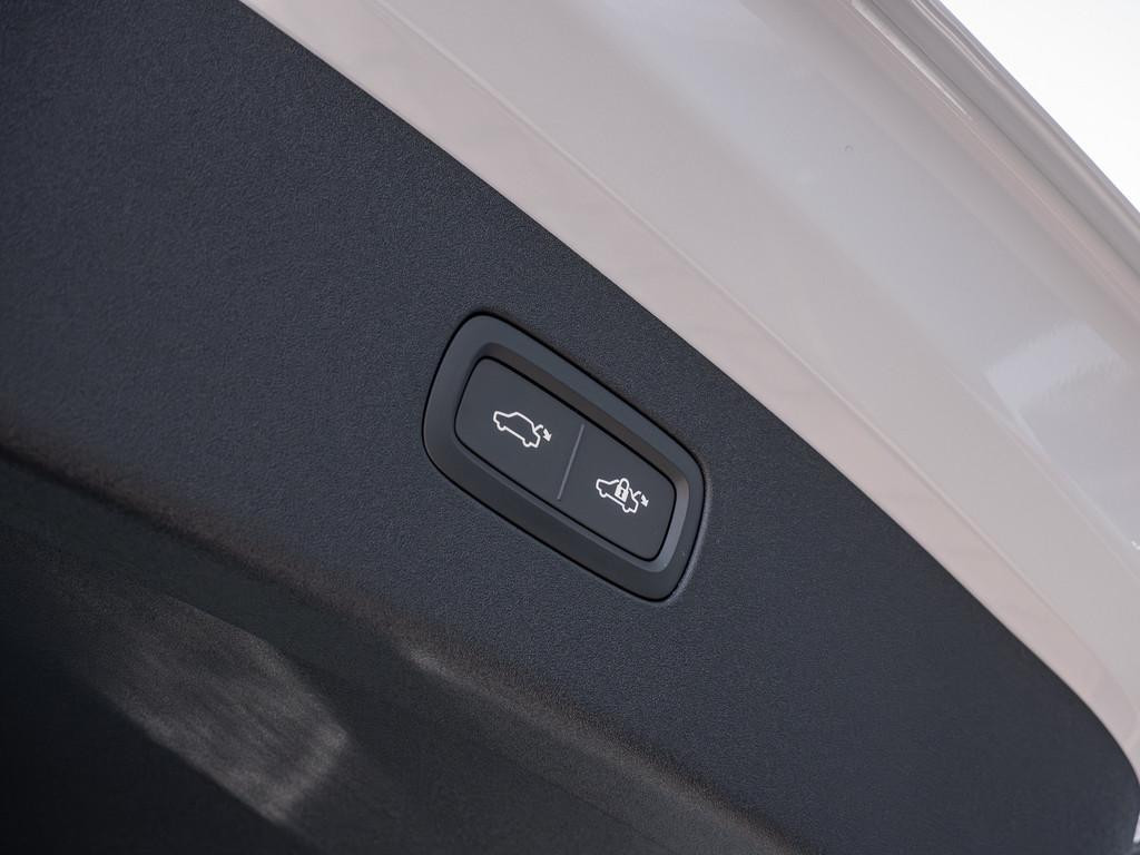 Volvo ES90