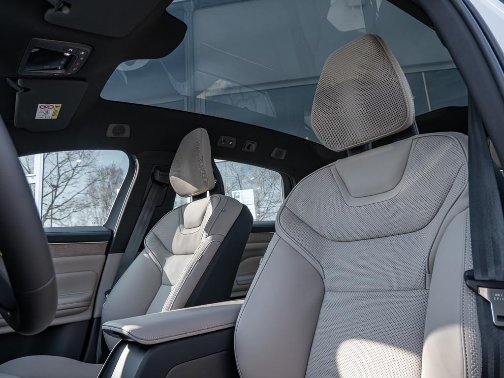 Volvo ES90