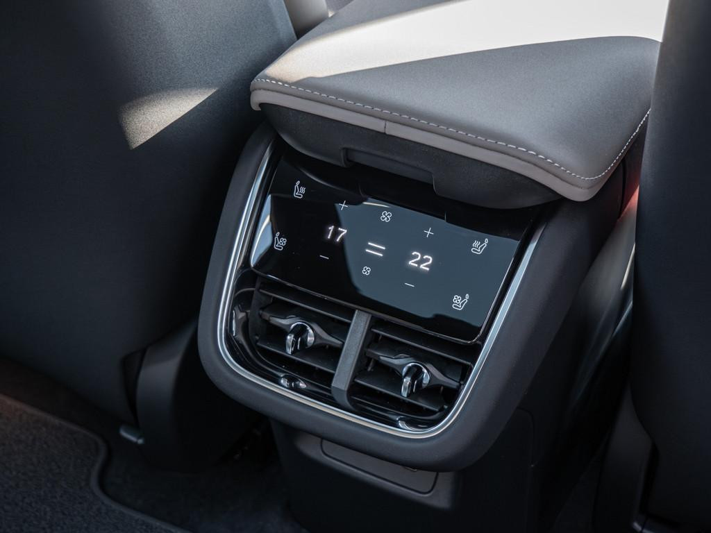 Volvo ES90