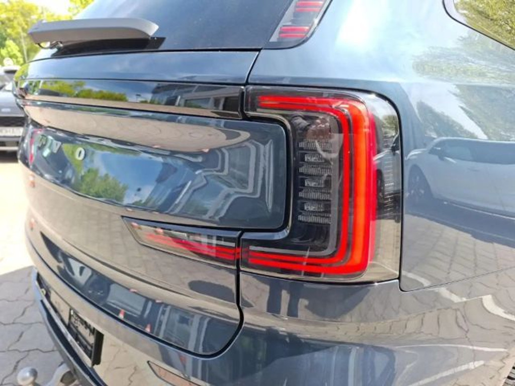 Volvo EX90