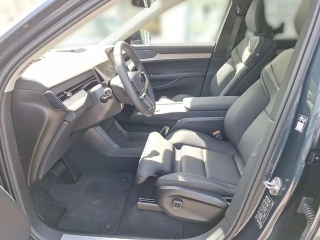 Volvo EX90