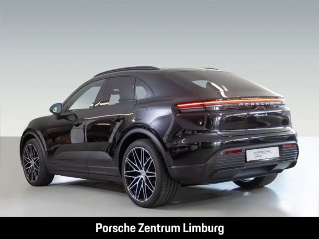 Porsche Macan 4