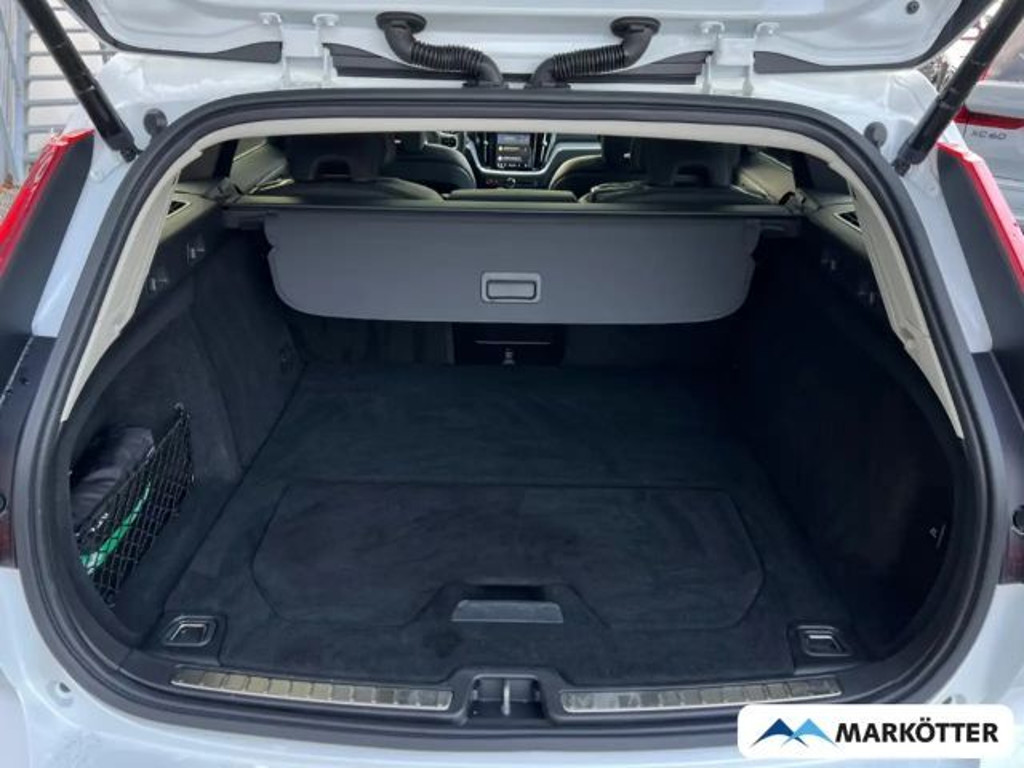Volvo V60 Cross Country AWD Plus