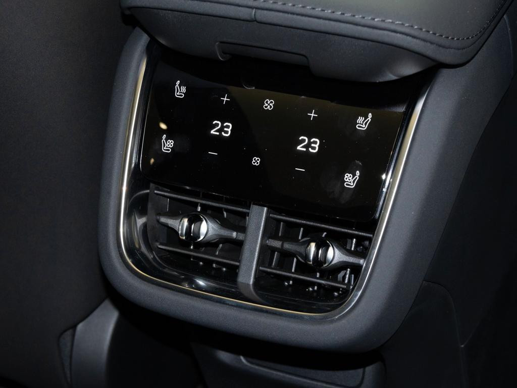 Volvo ES90