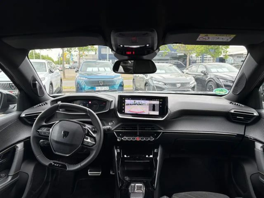 Peugeot e-2008