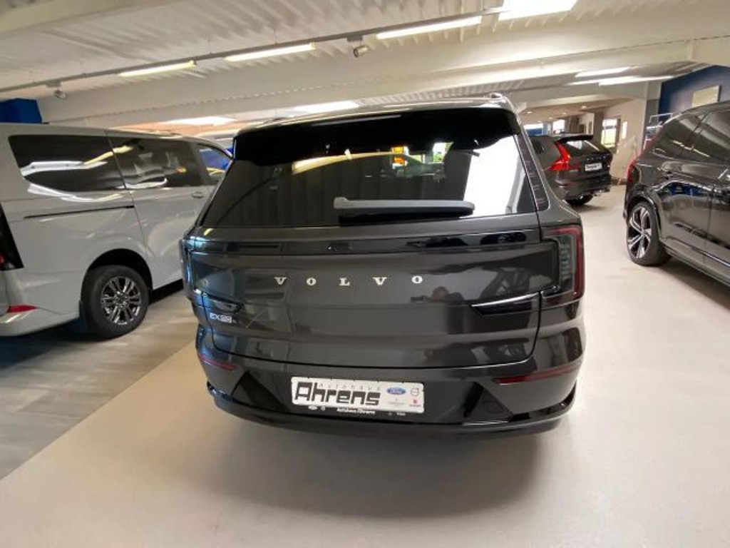 Volvo EX90