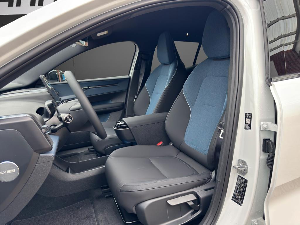 Volvo EX30