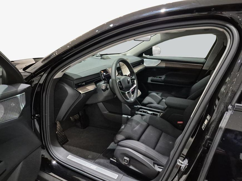 Volvo ES90