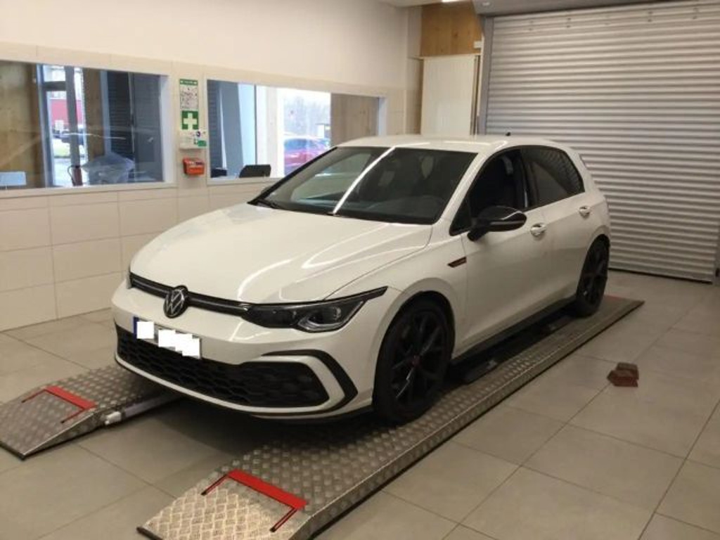 Volkswagen Golf GTI Style