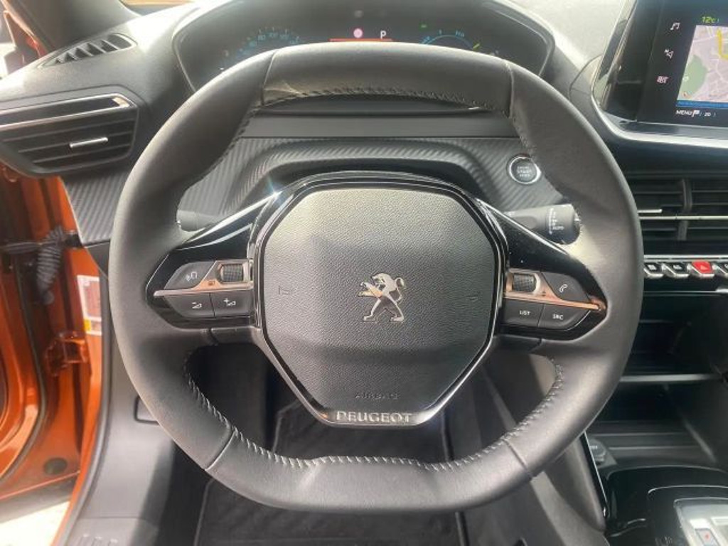 Peugeot e-2008
