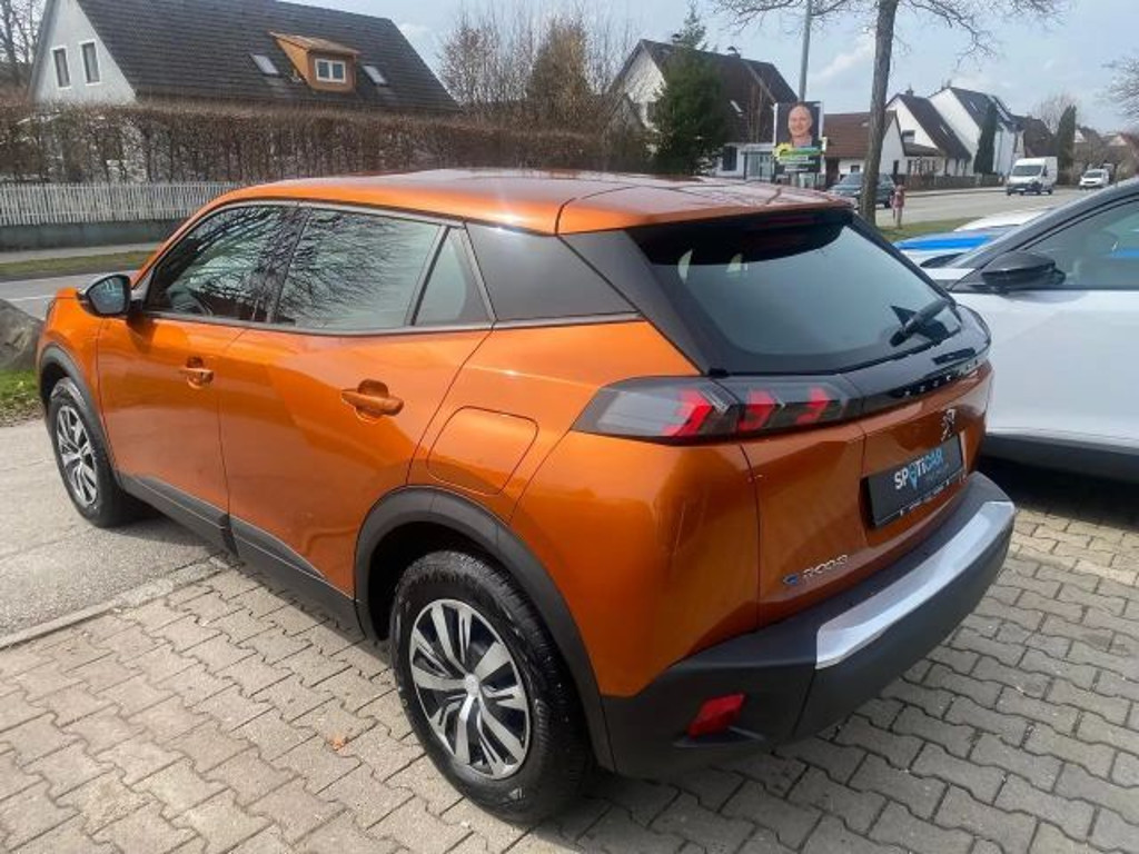 Peugeot e-2008