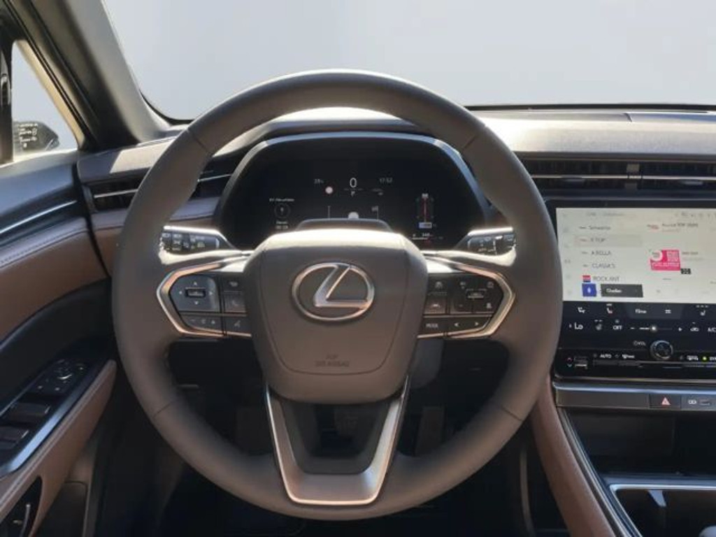 Lexus LBX