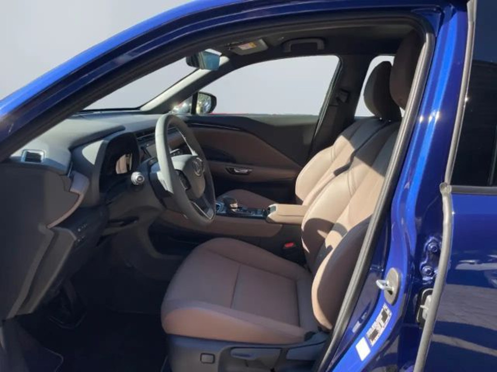 Lexus LBX
