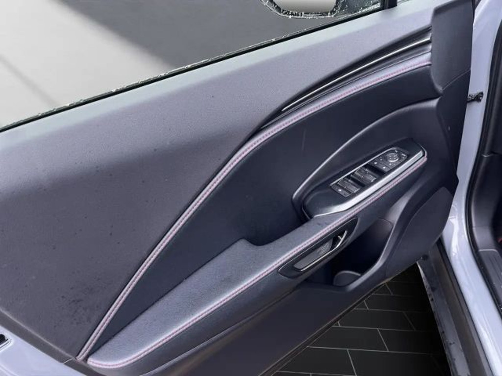 Lexus LBX