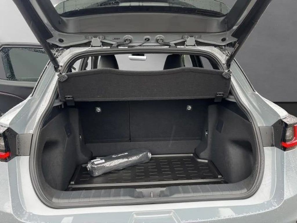 Lexus LBX