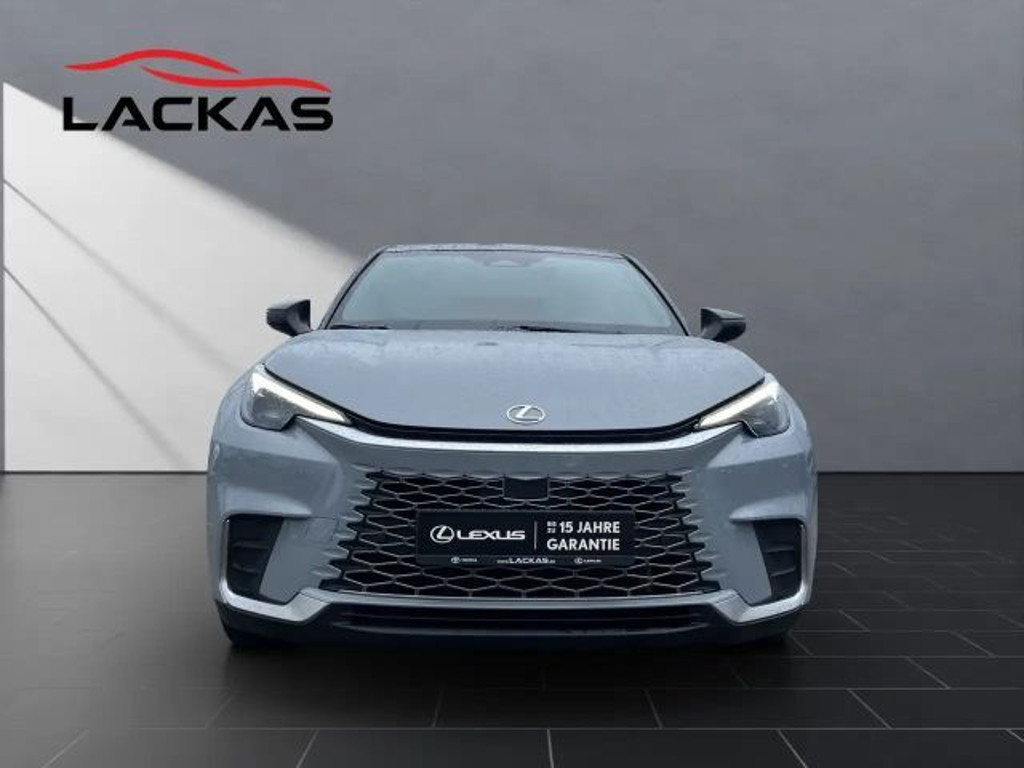 Lexus LBX