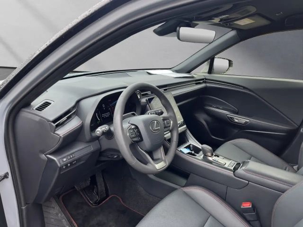 Lexus LBX