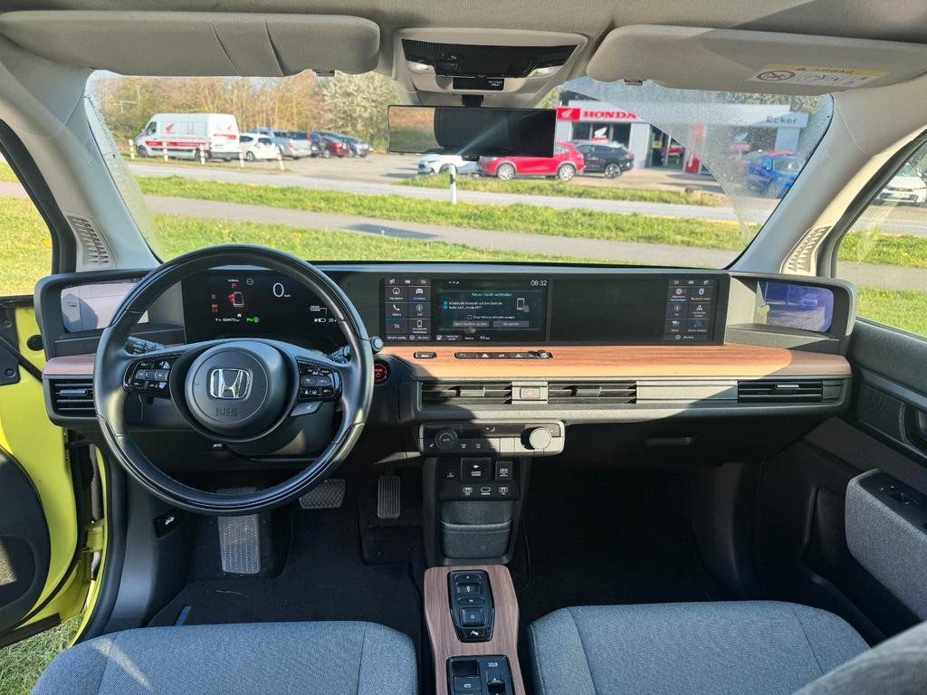 Honda e