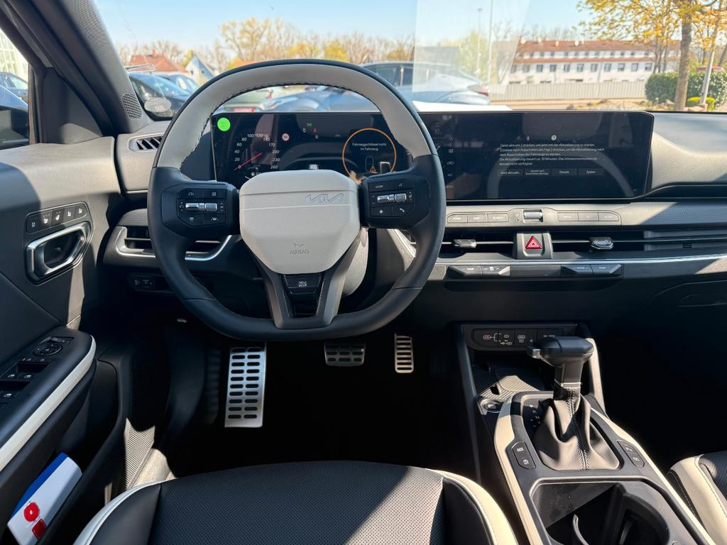 Kia K4