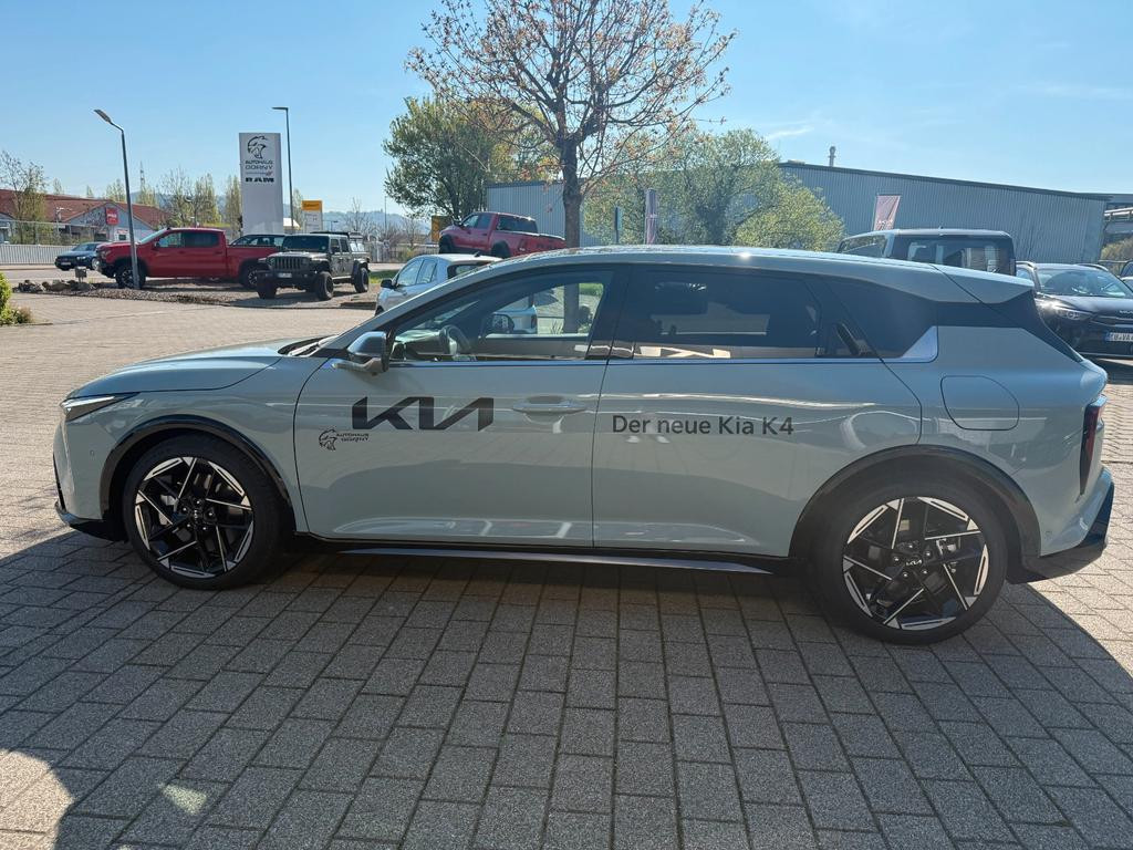 Kia K4