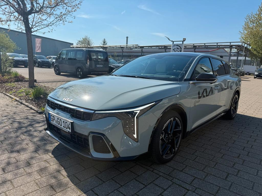 Kia K4