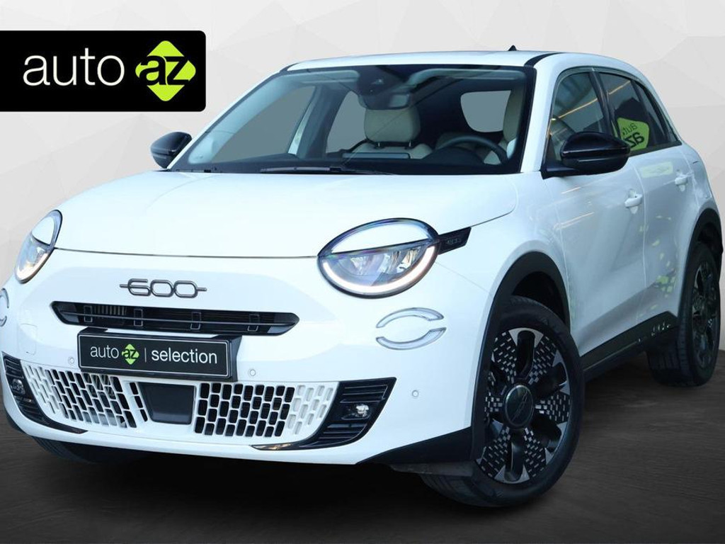 Fiat 600e 1.2 Hybrid La gut / kamera / Stoel Massage
