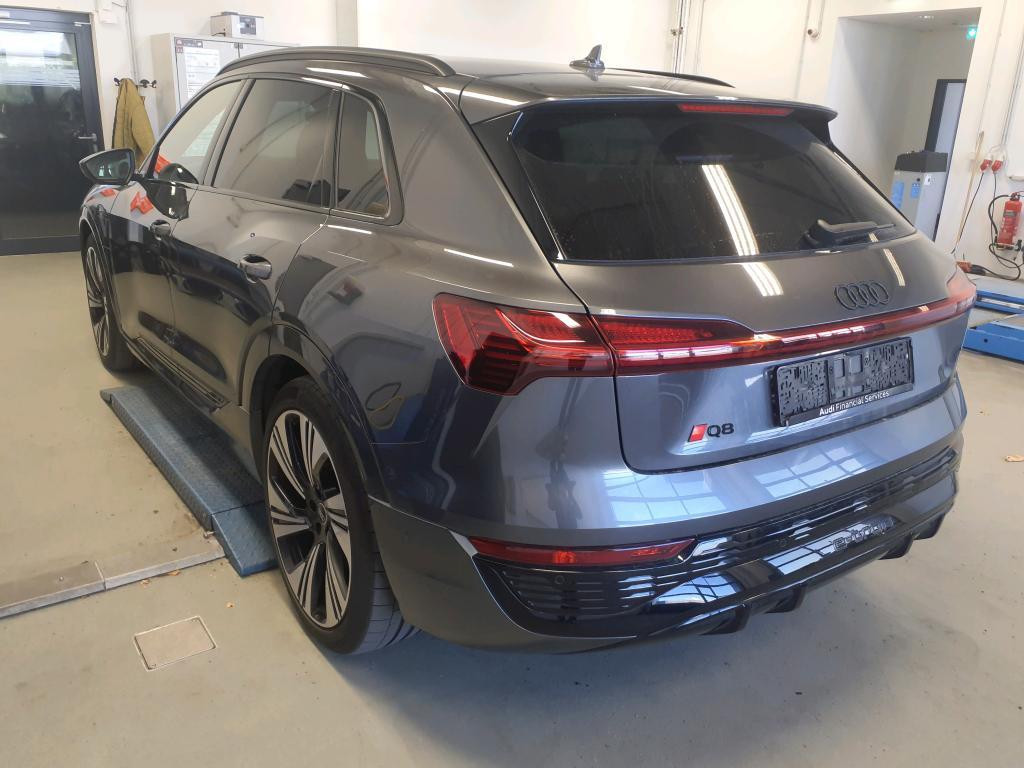 Audi Q8 e-tron