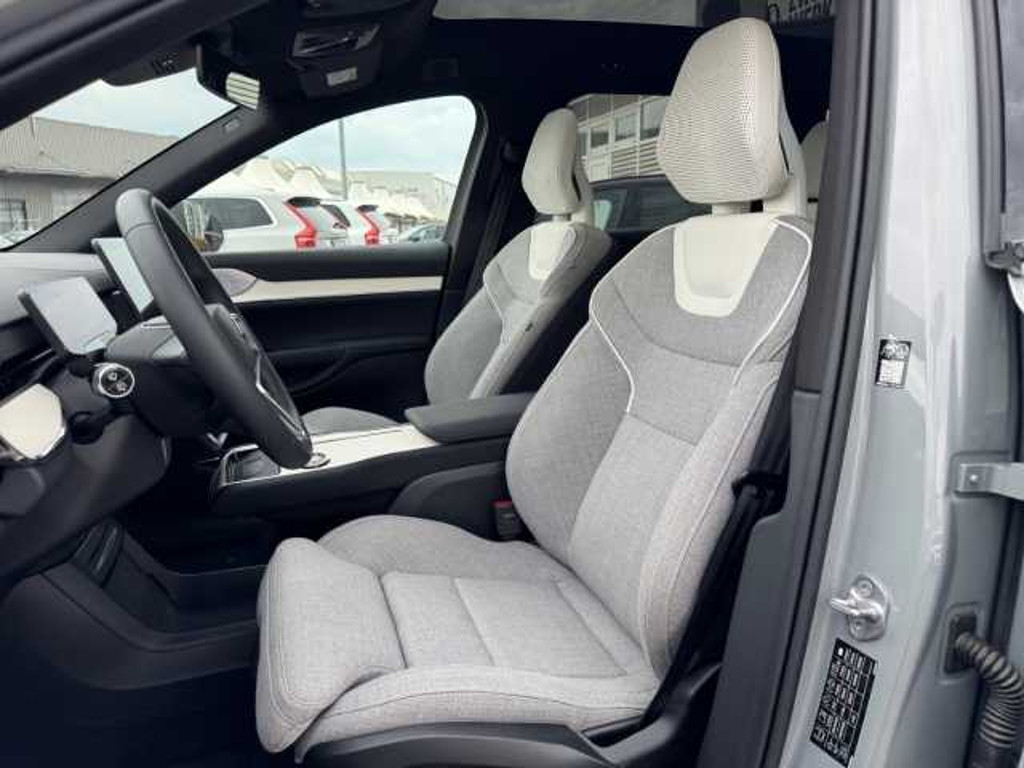 Volvo EX90