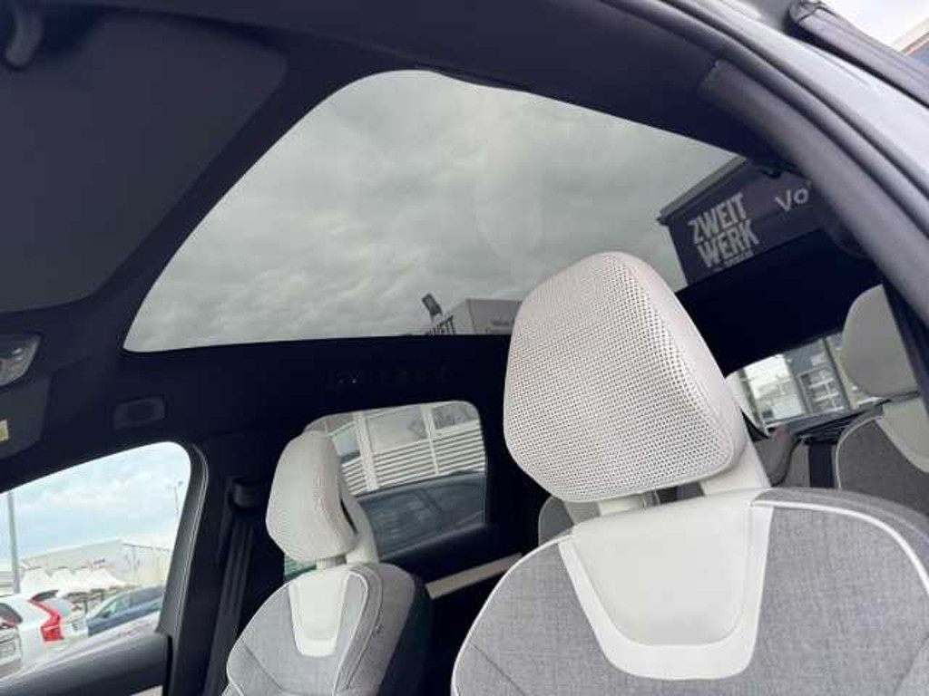 Volvo EX90