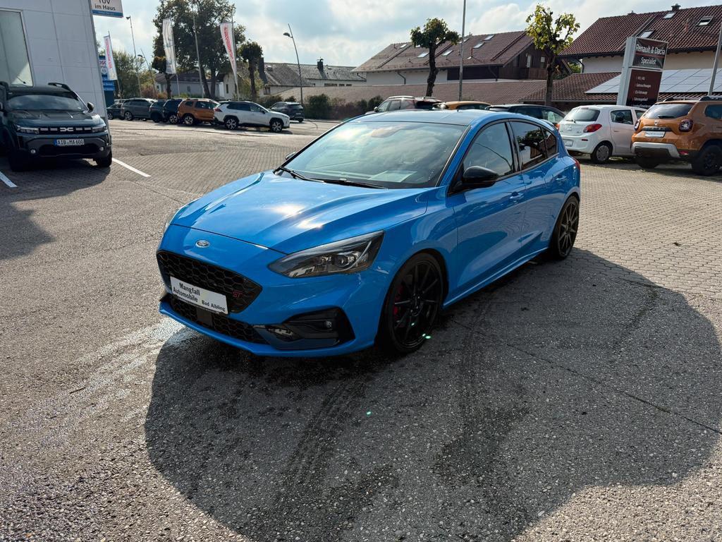 Ford Focus EcoBoost ST Line