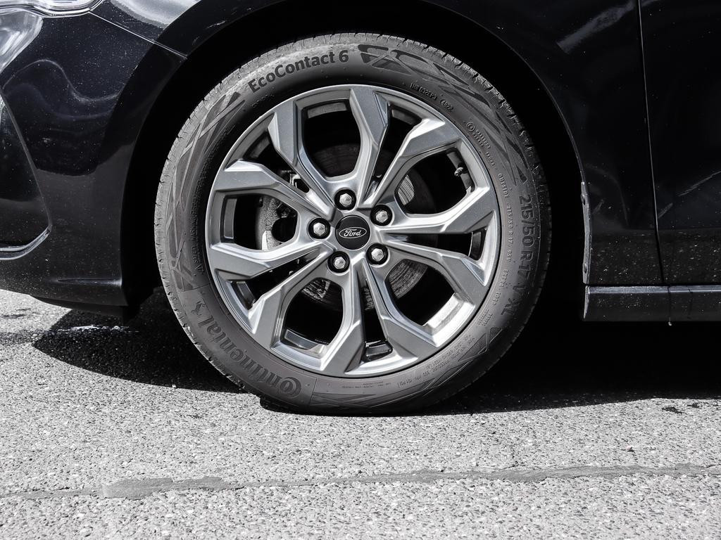 Ford Focus EcoBoost Wagon ST Line