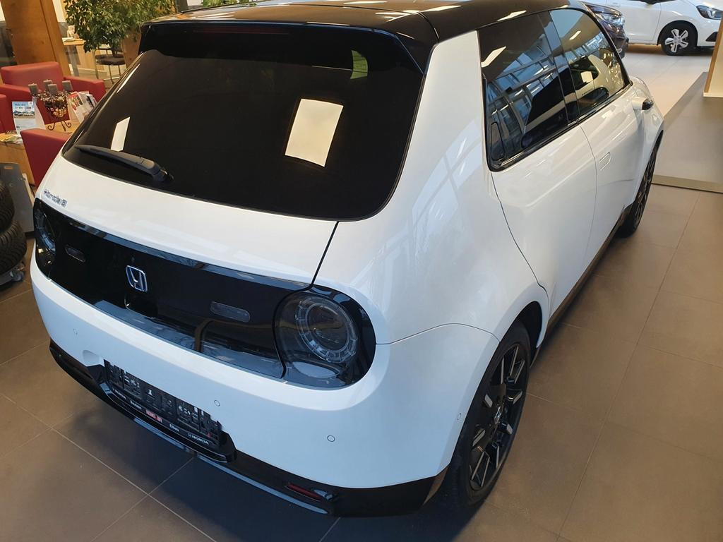 Honda e