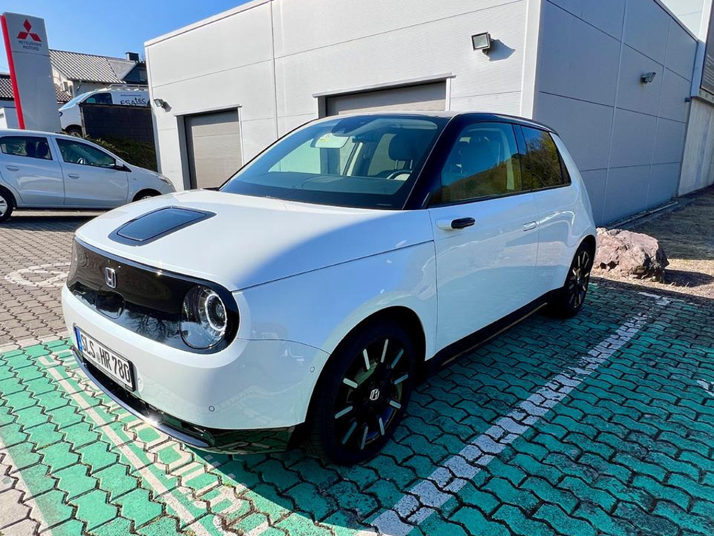 Honda e