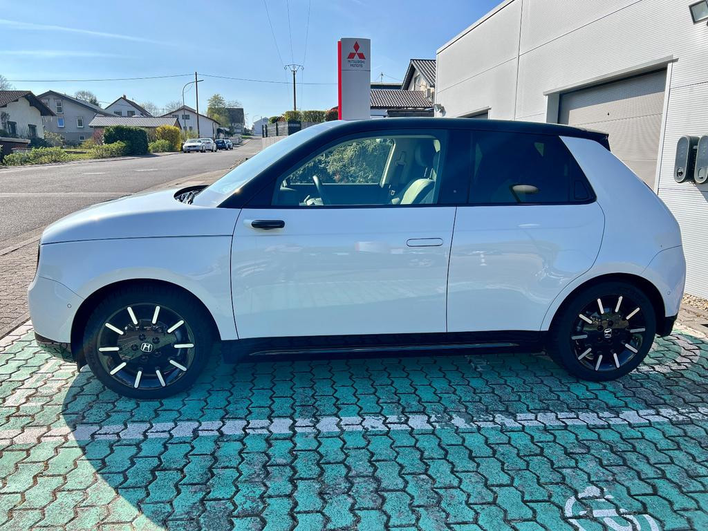 Honda e