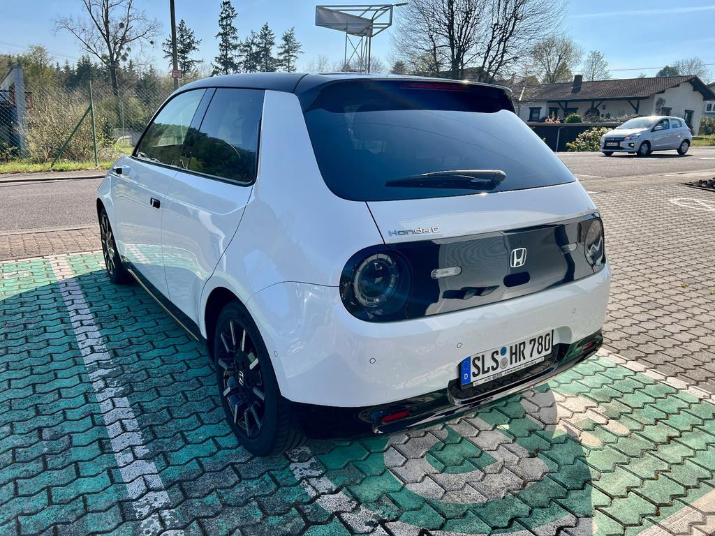 Honda e